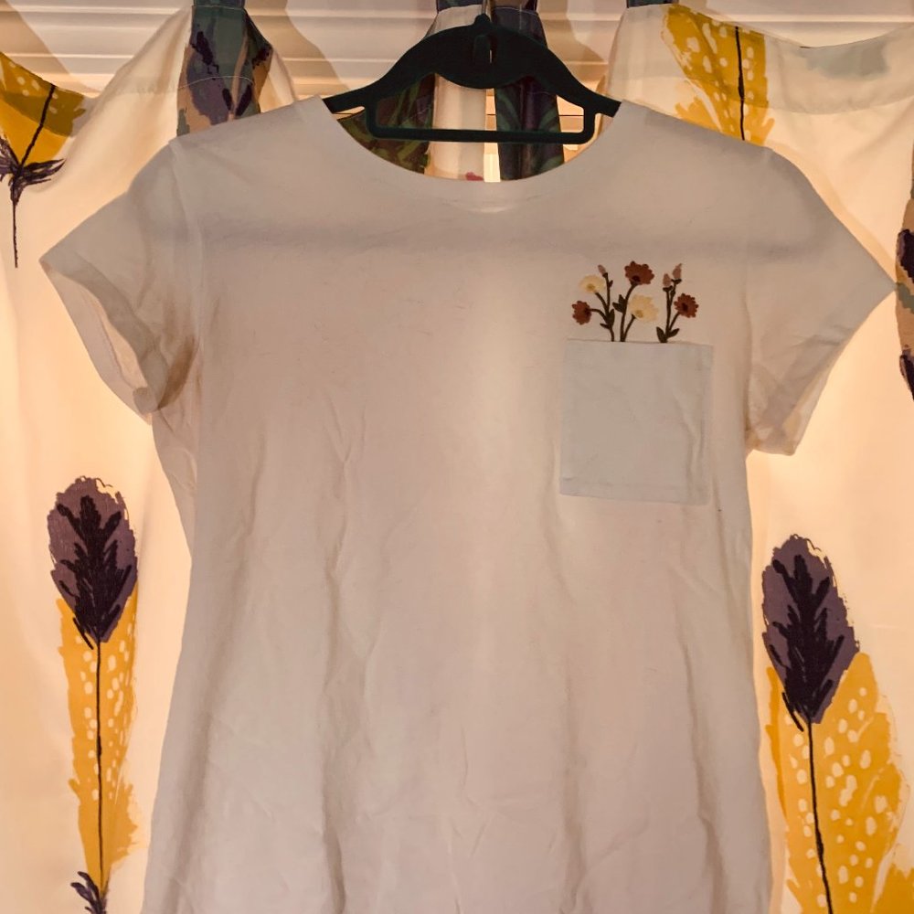 ABERCROMBIE & FITCH SHORT SLEEVE TEE (w/ free gift!)